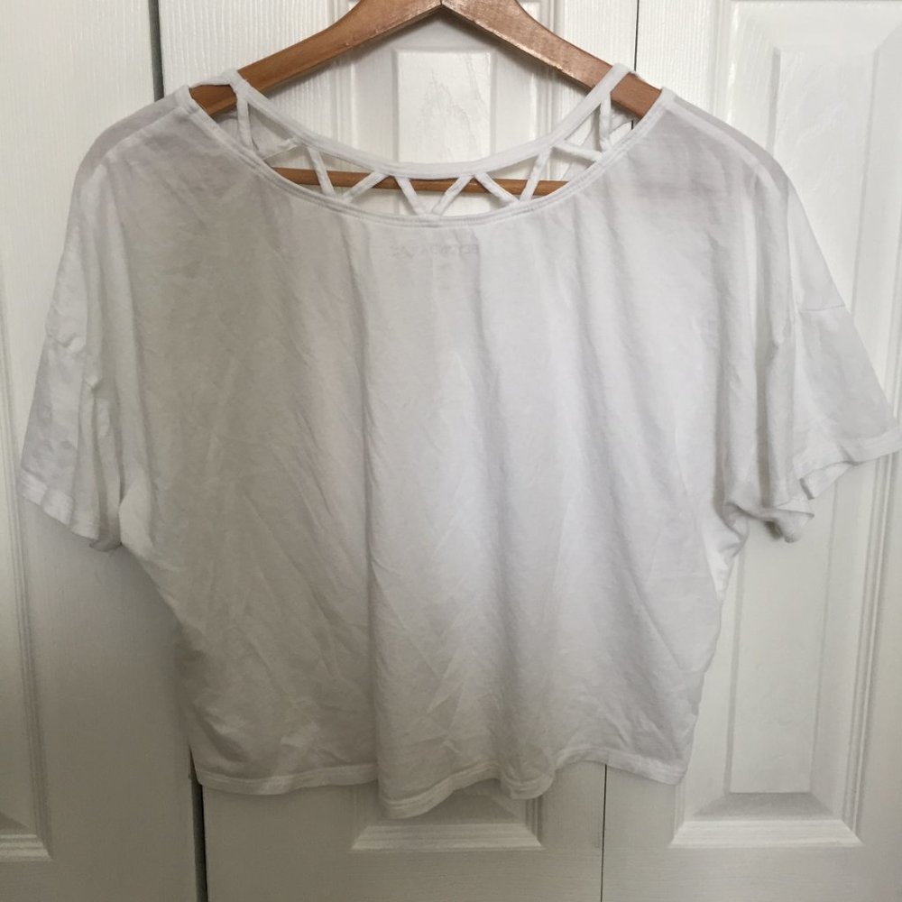 Beyond Yoga White To The Point Lattice Neck Tee View 6